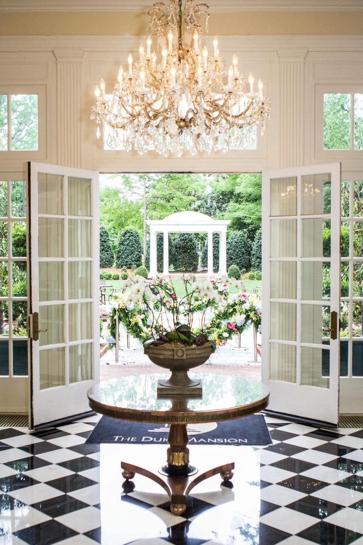 The Duke Mansion Bed & Breakfast Charlotte Exterior photo